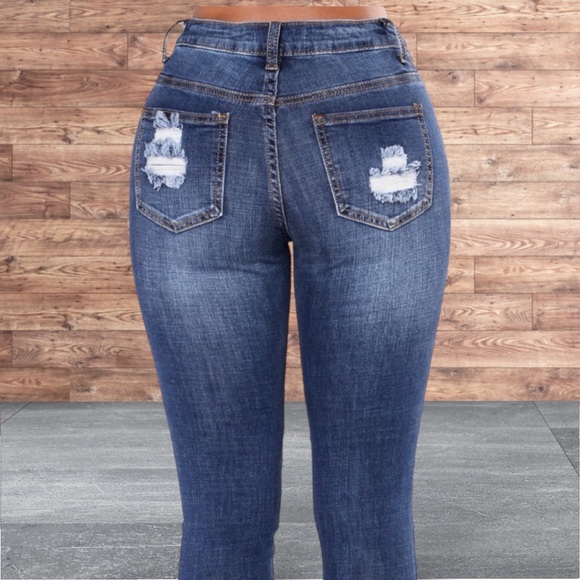 FASHION NOVA MEDIUM WASH JEANS - Picture 11 of 12